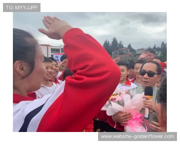 富源县七中运动员带伤坚持比赛：只要还能跑，就想冲到底